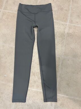 Nike Girls Gray Solid Leggings